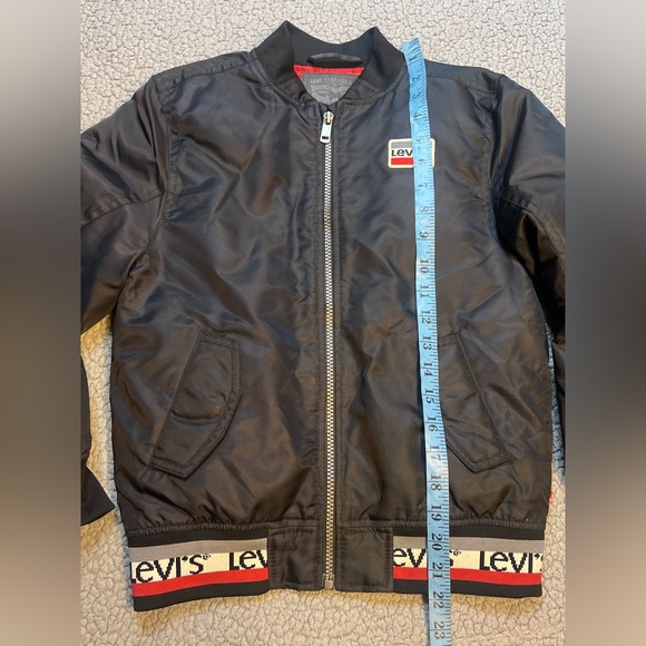 Levi’s Big Boys Bomber Jacket Black And Red Graphic Print Logo Size Small 8-10 Y - Picture 5 of 13